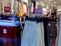 -H&M(鹏欣水游城店)