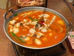 思茅酸汤鱼片-老滇山寨•云南特色菜•地方菜•民族风情歌舞表演(金碧店)