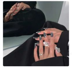 -悦指间美甲美睫