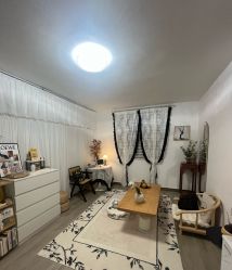 -闺蜜瑜伽·普拉提女性塑形馆