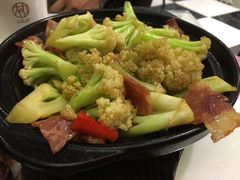 -新大咀港式茶餐厅(宝山万达店)