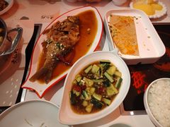 -黄记煌三汁焖锅(新佳丽江汉路店)