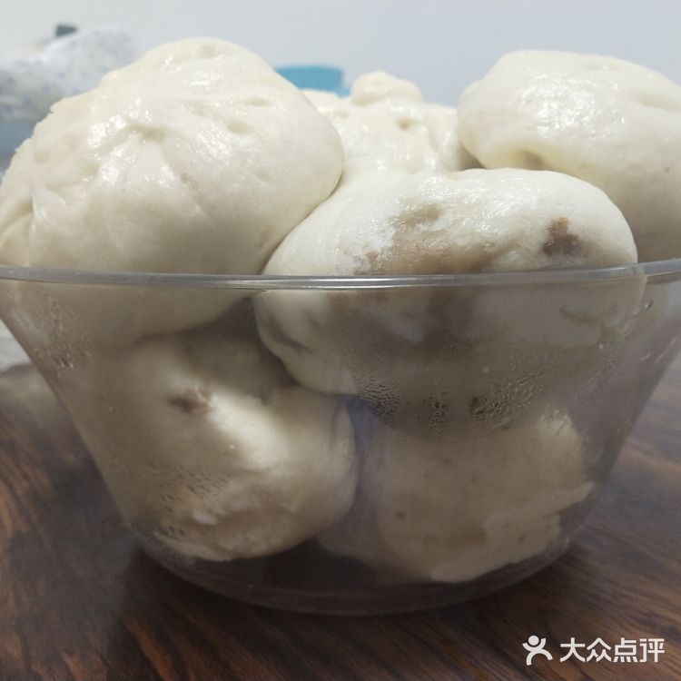 模仿请回答1988的场景做了一盆的包子