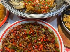 -堂瓦里·33年传统赣菜(第一街区店)