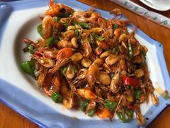 -临江餐馆二楼美食部落