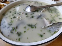 -美顺香食府鱼头老店(雪野湖店)