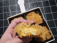 咸蛋黄肉松拉丝小皇-Juliaanna茱安娜烘焙(中心店)