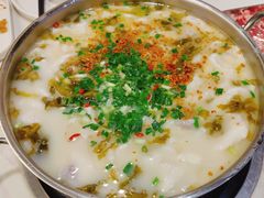 -德林酸菜鱼火锅(南丹店)