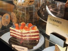莓子红丝绒蛋糕-Wagas沃歌斯(太古汇店)