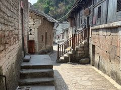 -高荡千年布依古寨旅游景区