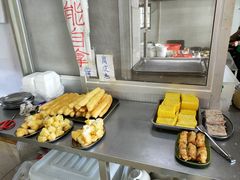 -洲心明记烧肉大粥(总店)