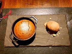 巧克力熔岩蛋糕-恰餐厅及酒吧 CHAR Bar & Grill (北京丽都皇冠假日店)