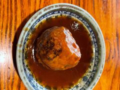 咸蛋黄狮子头-老外婆本帮面(塔城路店)
