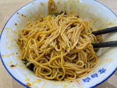 -李与白包子铺(桐梓林店)