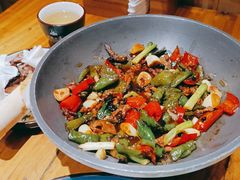 -老滇山寨•云南特色菜•地方菜•民族风情歌舞表演(金碧店)