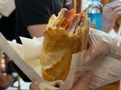 -Bánh Mì Huynh Hoa