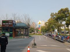-东苑丽宝广场-停车场