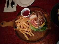 黑牦牛汉堡-羽深肉铺 Steak & Wine