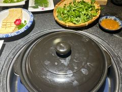 -大匠工房古船木艺术餐厅·猪肚鸡专门店(长白仙岛店)