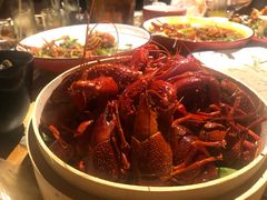 -虾弄弄海派小龙虾·牛羊蝎子火锅