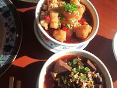 -炉小二铜锅牛蛙•川湘菜(三里屯店)