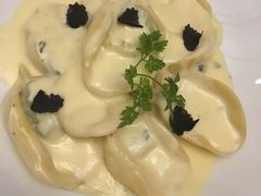 -卡佩罗意大利餐厅及酒吧Al Cappello Trattoria