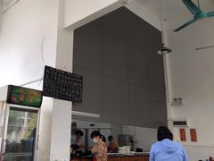 -容里煲仔饭(利丰北路店)