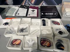 -迪桑特DESCENTE(北京三里屯BLANC店)