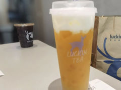杨枝甘露芒果多-瑞幸咖啡(青岛保利中心店)