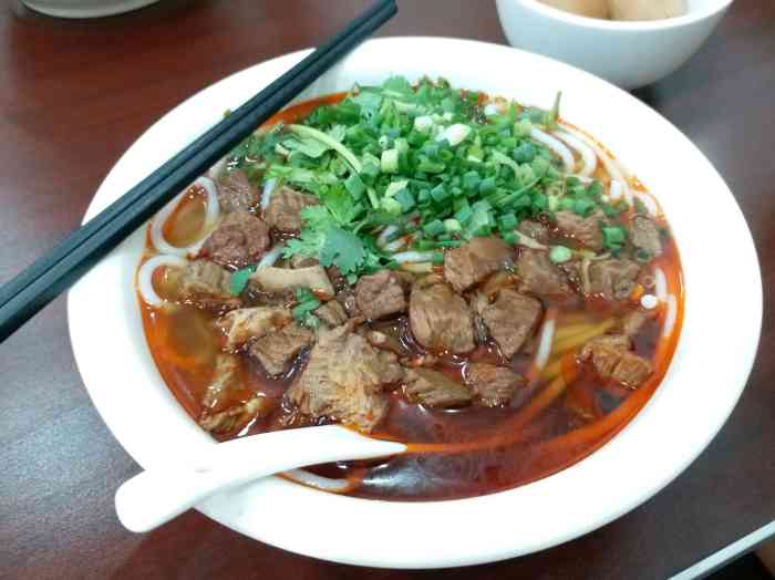 贵州安顺牛肉粉-"大英路.望海楼的后面.旁边是杨国福麻辣烫.