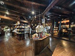 -良友书坊(安徽路店)