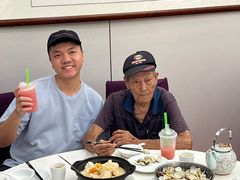 -万山楼海鲜酒家·二十三年老字号