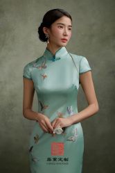 点击看大图 -藤薰定制中式嫁衣礼服旗袍店