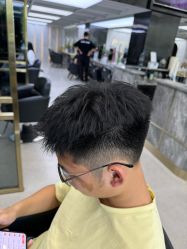 -苏奇发型·烫发染发