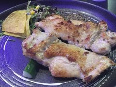 -樱花里音乐餐吧·牛扒椰子鸡(东圃店)