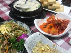 -益百岁牛尾汤(香山路店)