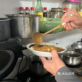 潮州牌坊街内的一家老店！🥜只卖花生酱肠粉…