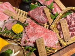 -山川小町·极番烧肉(新地假日广场店)