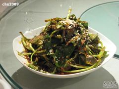 酸辣折耳根-小巴辣子川湘菜餐厅(星游城店)