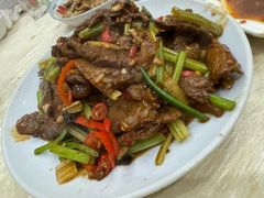 回锅牛肉-老丁鸭脚餐厅
