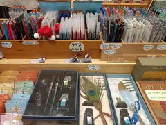 -猫的天空之城概念书店(杭州南宋御街店)