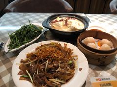 -新大咀港式茶餐厅(宝山万达店)