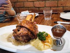 火焰猪肘-1886德国汽车餐厅(外滩十六铺码头店)