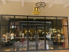 -王府井奥莱临潼小镇(临潼店)