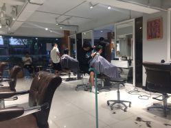 -苏豪路易士·嘉玛发廊