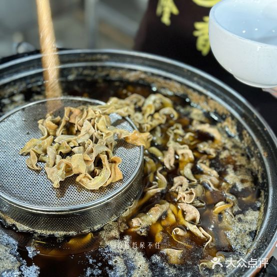 隆香丝鸡肉米线