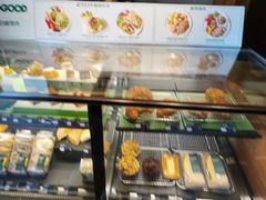 面包甜点陈列柜-星巴克(天津大悦城第二店)