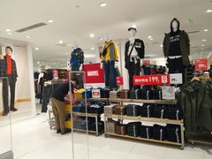 -优衣库(青岛伟东乐客城店)