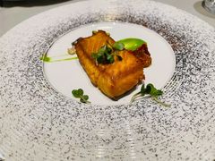 香煎三文鱼鱼柳-YUE·6·西式融合餐厅(外滩六号店)