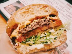 -The Habit Burger Grill 哈比特汉堡(复兴soho店)